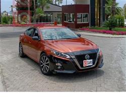 نيسان ألتيما